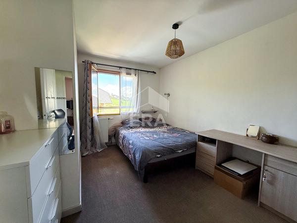 A VENDRE - Maison mitoyenne 108 m² - La Combe-de-Sillingy - 4 chambres - Piscine - Garage - 2 places de parking privatives