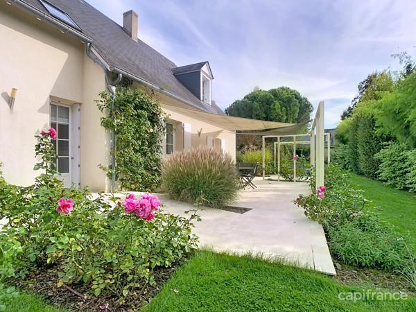 Maison à vendre 7 pièces SAINT CYR SUR LOIRE (37) 6 chambres, vie de plain pied, piscine