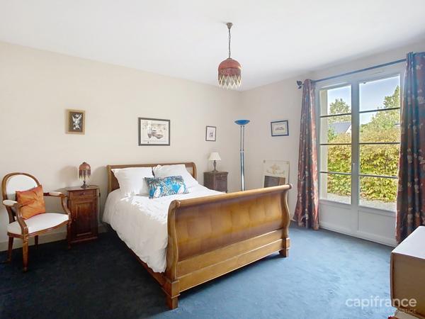 Maison à vendre 7 pièces SAINT CYR SUR LOIRE (37) 6 chambres, vie de plain pied, piscine