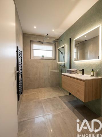 Maison à vendre 4 pièces 84 m² Saint-Seurin-sur-l'Isle