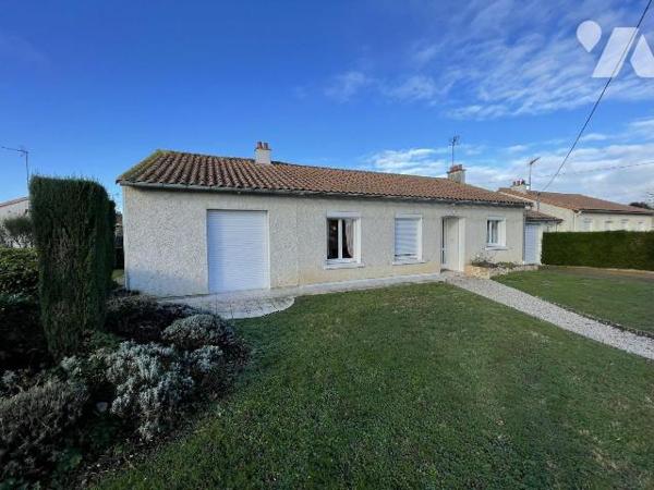 Nueil les Aubiers, maison de plain-pied avec terrain.
A découvrir sans tarder : une charmante ...