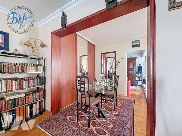 Charmante maison de ville en copropriété à Quimper sur 3 niveaux.

Découvrez cette agréable mai...