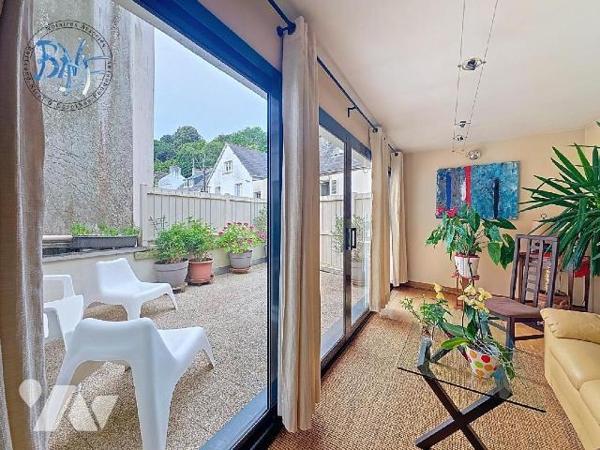 Charmante maison de ville en copropriété à Quimper sur 3 niveaux.

Découvrez cette agréable mai...