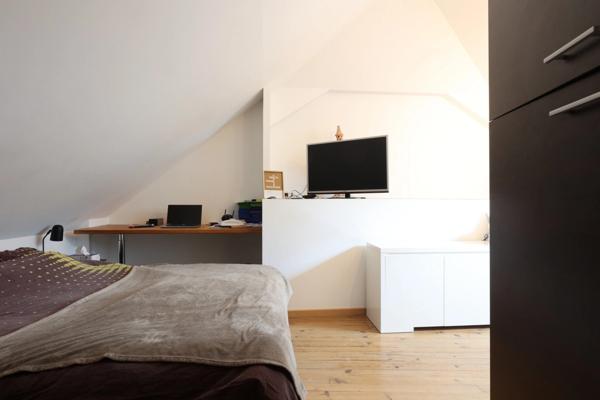 Dpt Marne (51), à vendre BISSEUIL Un ensemble de 4 gîtes en excellent état dont 12 chambres. Avec terrain et petite salle.