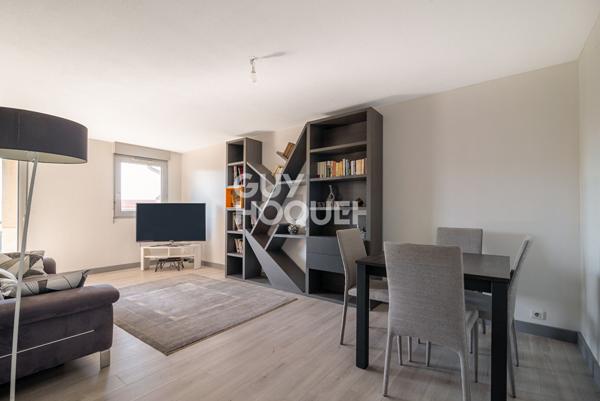 EXCLUSIVITÉ - ARÈNES - DERNIER ÉTAGE - BEAU T3 AVEC BALCON ET GARAGE