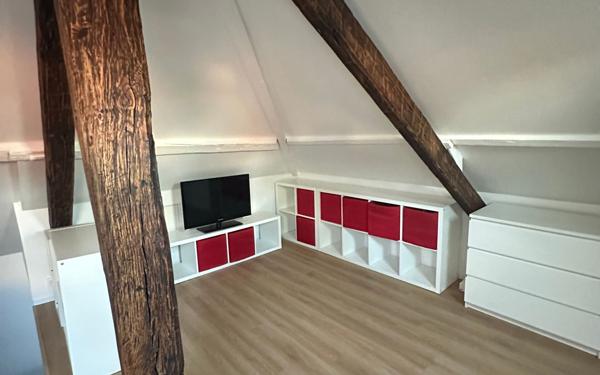 Appartement à louer    1 pièce • 9,77 m2 Argenteuil