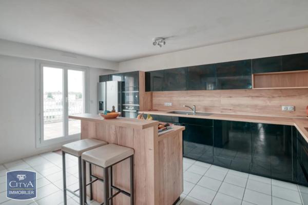 Appartement à vendre 5 pièces 136.87m² Châteaudun (28200)