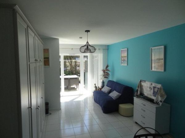 A 50m de la plage et 10mn des commodités en vélo.