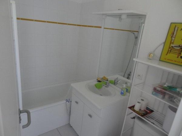 A 50m de la plage et 10mn des commodités en vélo.