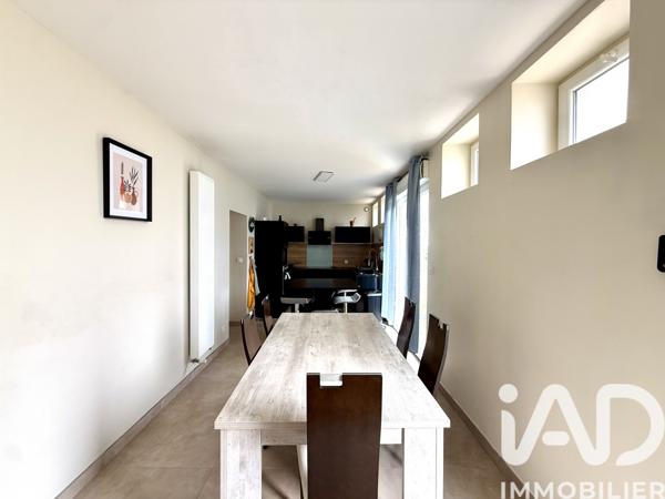 Maison à vendre 7 pièces 241 m² Mâcon