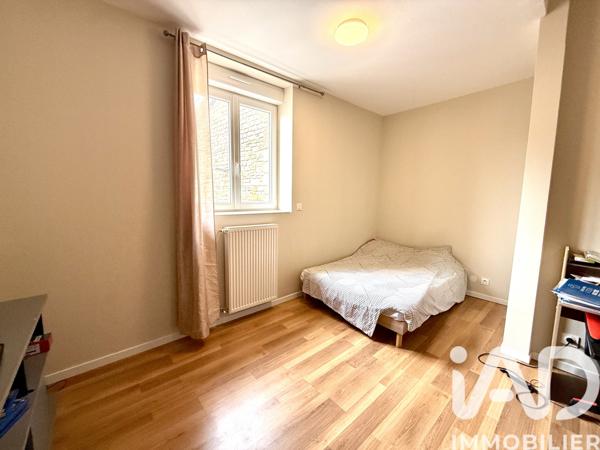 Maison à vendre 7 pièces 241 m² Mâcon