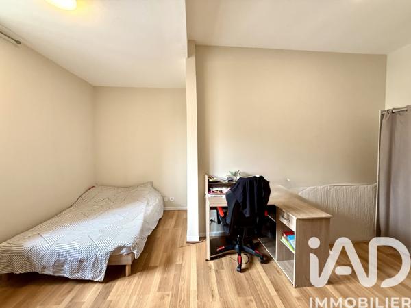 Maison à vendre 7 pièces 241 m² Mâcon