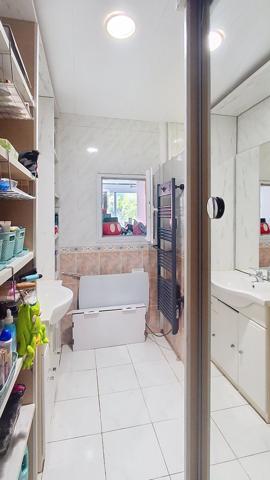 Maison sur Septèmes Les Vallons : Type 4 sur terrain en restanque d'environ 392 m2
