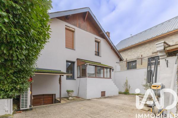 Maison à vendre 8 pièces 170 m² Chignin
