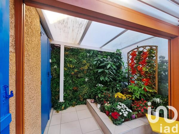 Maison 7 pièces de 240 m² à Meyzieu (69330)