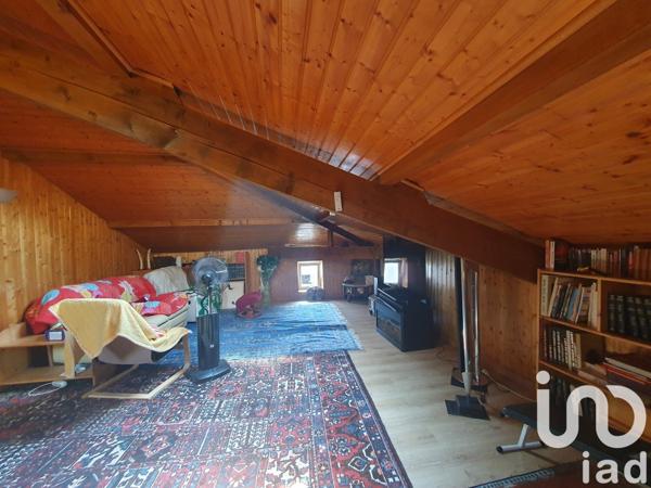 Maison 7 pièces de 240 m² à Meyzieu (69330)