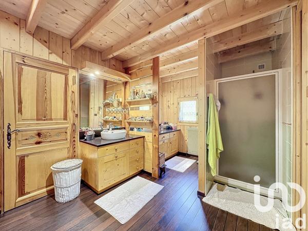 Maison à vendre 15 pièces 265 m² Taninges