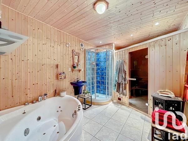 Maison à vendre 15 pièces 265 m² Taninges