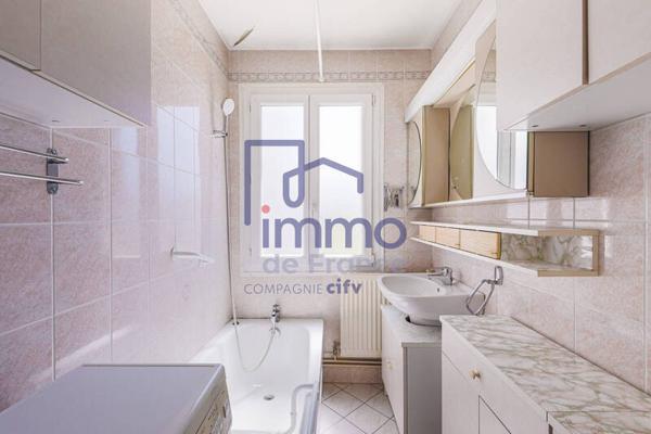 Appartement 3 pièces                                        - 38100 Grenoble Réf : 21565