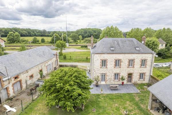 Maison à vendre |                                       Éguzon-Chantôme |                                        7 pièces  |  200 m²