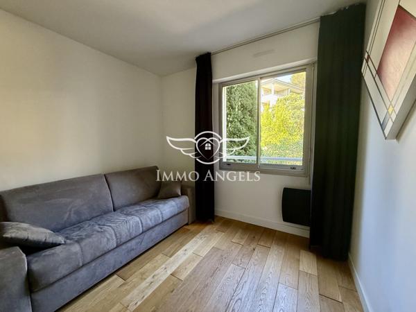 NIMES GOLF VACQUEROLLES P4 Terrasse Parking Ascenseur Résidence Standing Piscine