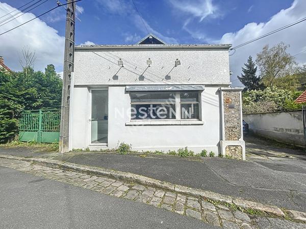 À vendre à ORSAY (91400), ensemble immobiliers.