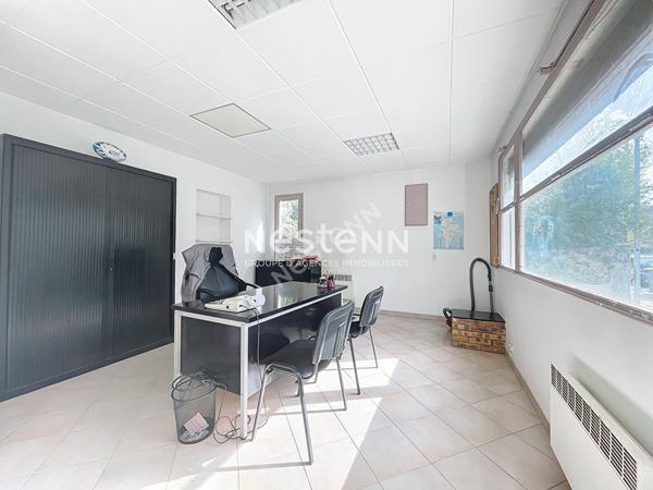 À vendre à ORSAY (91400), ensemble immobiliers.