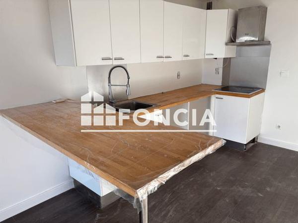 Location Maison 2 pièces 43.3 m² - Rue du Hameau des Oliviers N° 77 Bormes Les Mimosas 83230