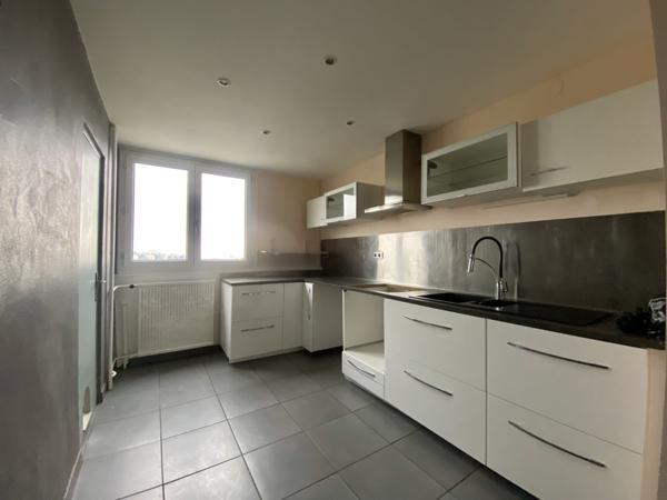 Saint-Étienne (42100) Appartement T4 de 93m² rénové - La Métare