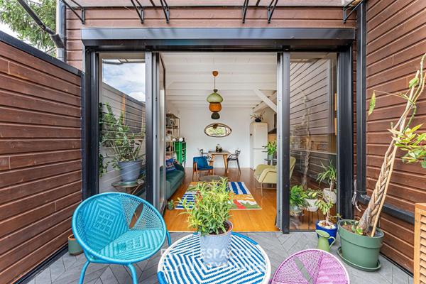Maison d’architecte en bois d’Inspiration californienne au coeur de la Petite Garenne