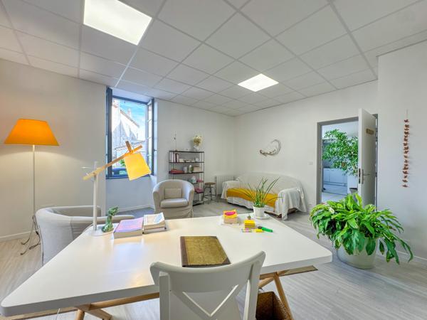 Maison à vendre à Montcuq-en-Quercy-Blanc (46800) - Lot