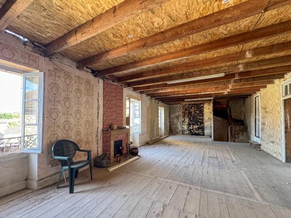 Maison à vendre à Montcuq-en-Quercy-Blanc (46800) - Lot