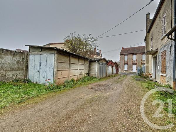 Maison à vendre  6 pièces - 153,05 m2 VARENNES SUR ALLIER - 03