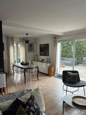 Maison à vendre 7 pièces LA ROCHELLE (17)