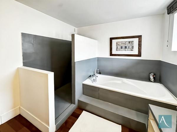 Maison Boissy Sous Saint Yon 5 pièce(s) 162.7 m2