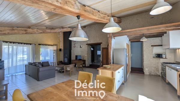 Vente maison en pierre Villebois lavalette, 230m² 7 pièces 345 000€ avec garage