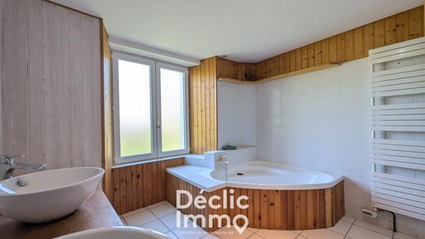 Vente maison en pierre Villebois lavalette, 230m² 7 pièces 345 000€ avec garage