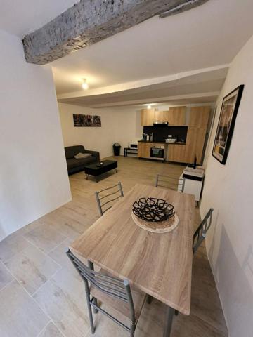 Appartement T2 (une chambre) d'environ 43m2 en rez de chaussée