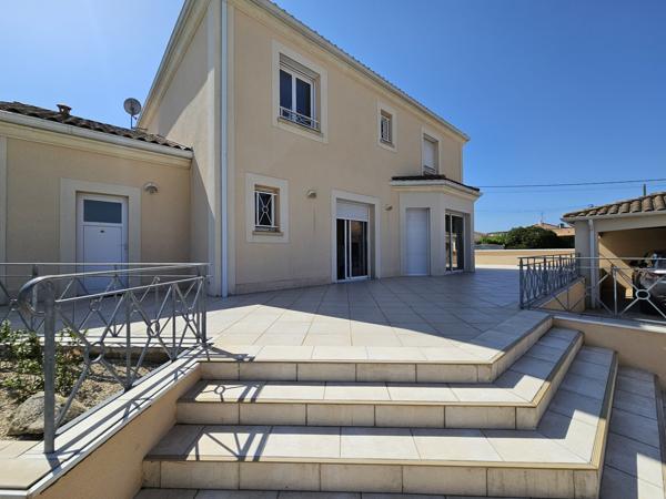 Buxerolles centre, Maison 154 m² 4 chambres avec terrasse, jardin et garage.