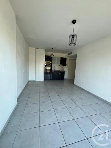 Appartement F3 à vendre  3 pièces - 48 m 2   LA CIOTAT  - 13