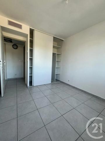 Appartement F3 à vendre  3 pièces - 48 m 2   LA CIOTAT  - 13