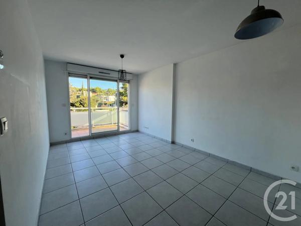 Appartement F3 à vendre  3 pièces - 48 m 2   LA CIOTAT  - 13