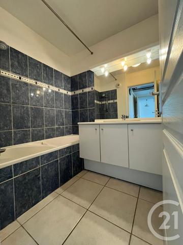 Appartement F3 à vendre  3 pièces - 48 m 2   LA CIOTAT  - 13
