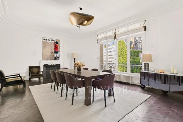 Henri Martin – Superbe appartement familial et de réception