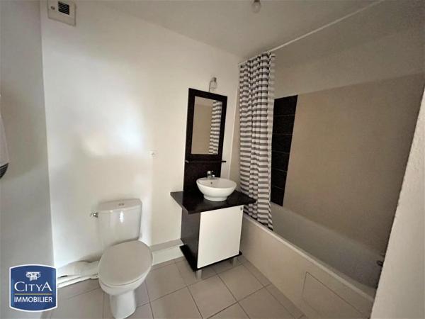 Appartement à louer 2 pièces 42.45m² Clermont-Ferrand (63000)