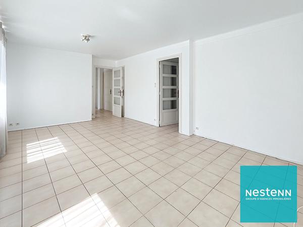 T5 73 m² env.  Étage élevé avec ascenseur  Vue dégagée exceptionnelle  58 000 €