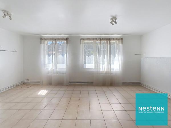 T5 73 m² env.  Étage élevé avec ascenseur  Vue dégagée exceptionnelle  58 000 €