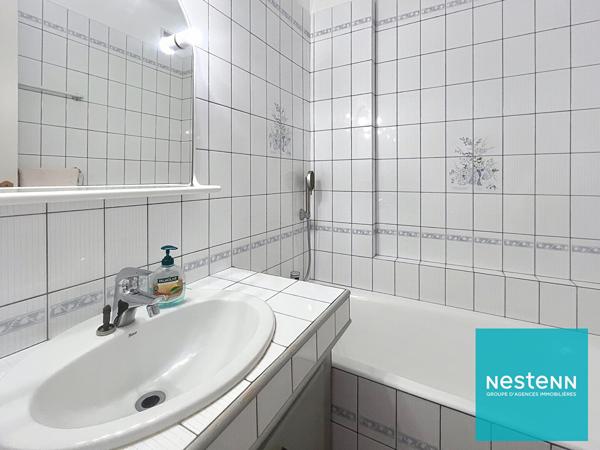 T5 73 m² env.  Étage élevé avec ascenseur  Vue dégagée exceptionnelle  58 000 €