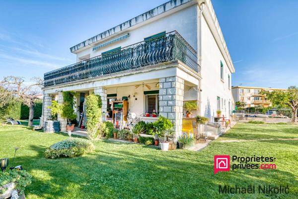 Belle Maison familiale avec dépendances Oraison centre ville