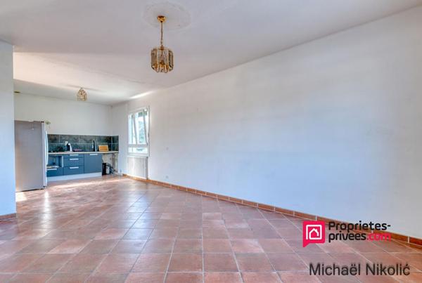 Belle Maison familiale avec dépendances Oraison centre ville